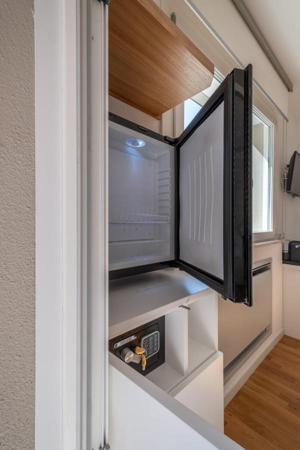 Helios Guest House Кальяри Экстерьер фото